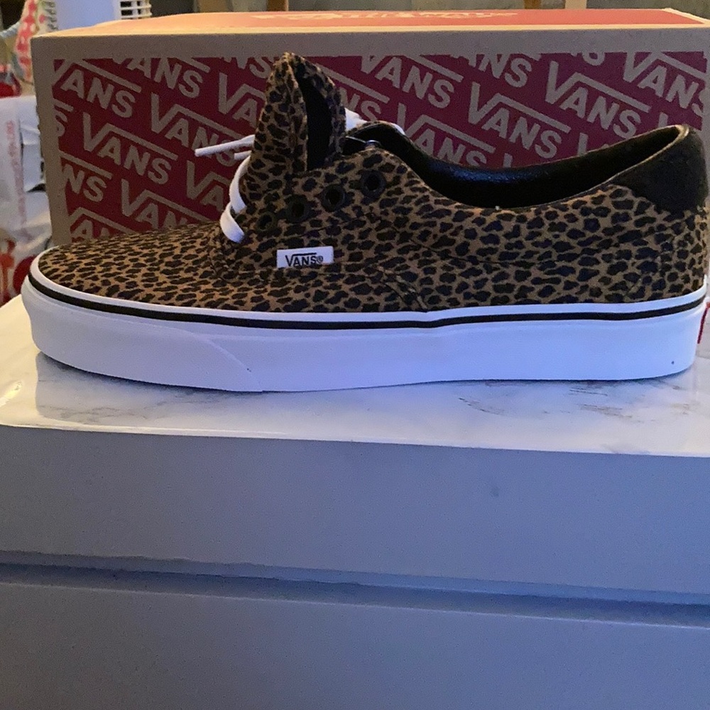 Leopard Vans